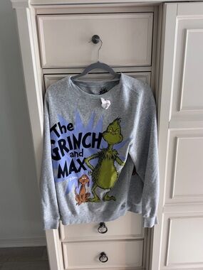 The Grinch and Max Graphic Crewneck Sweatshirt - Gray